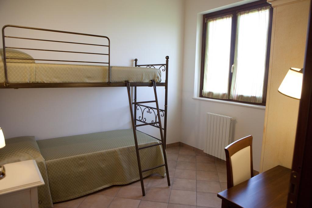 Residence Colle Veroni Mosciano SantʼAngelo Cameră foto